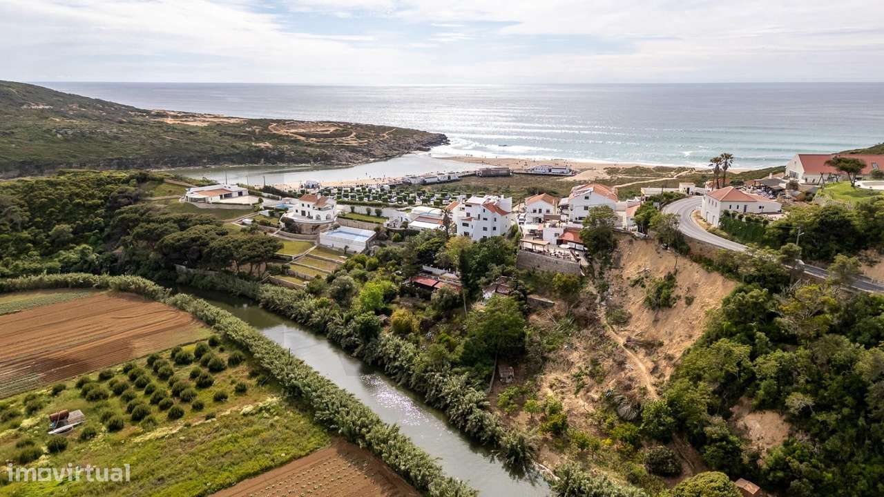 Foz do Lizandro e o Sonho de Viver na Praia | Moradia com Vista Mar e-53