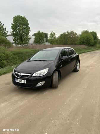 Opel Astra 1.4 Turbo Edition - 1