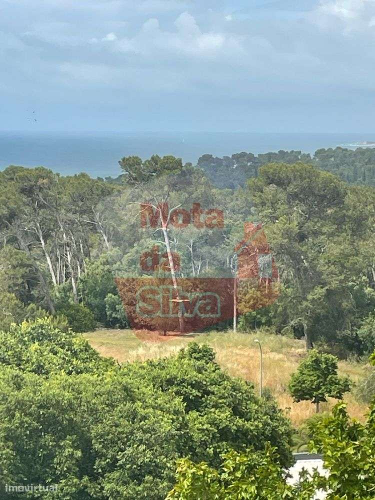 T4 com Vista de Mar em Linda-a-Velha-11