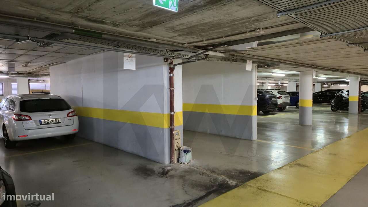 Sede Corporativa no Edifício Neopark: 135m2 e 5 Lugares de Estacioname - Grande imagem: 3/25