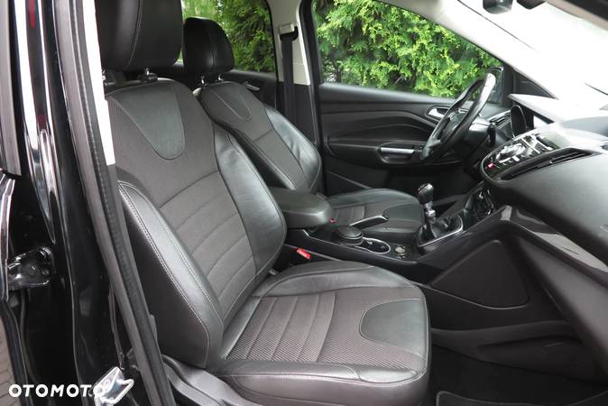 Ford Kuga 2.0 TDCi 4WD Titanium Plus - 32