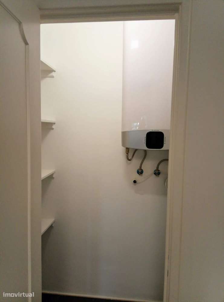 T2 Remodelado  no Centro de Almada - Grande imagem: 5/12