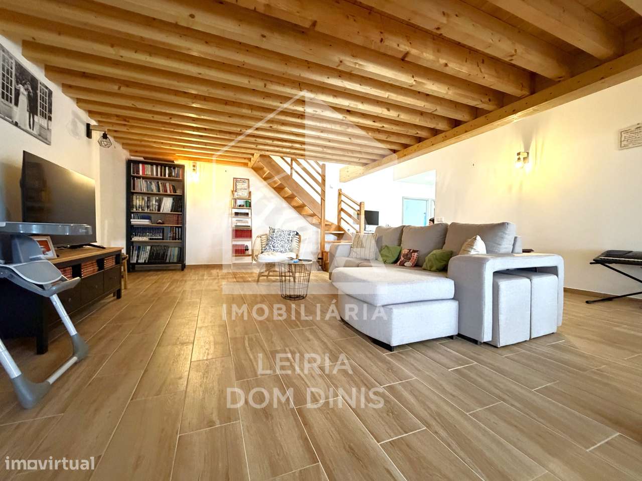 Moradia isolada com 7 quartos na Marinha Grande-2