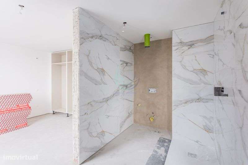 Apartamento T-4 mais 1.Roof Top com piscina no centro de Lourinha - Grande imagem: 4/8