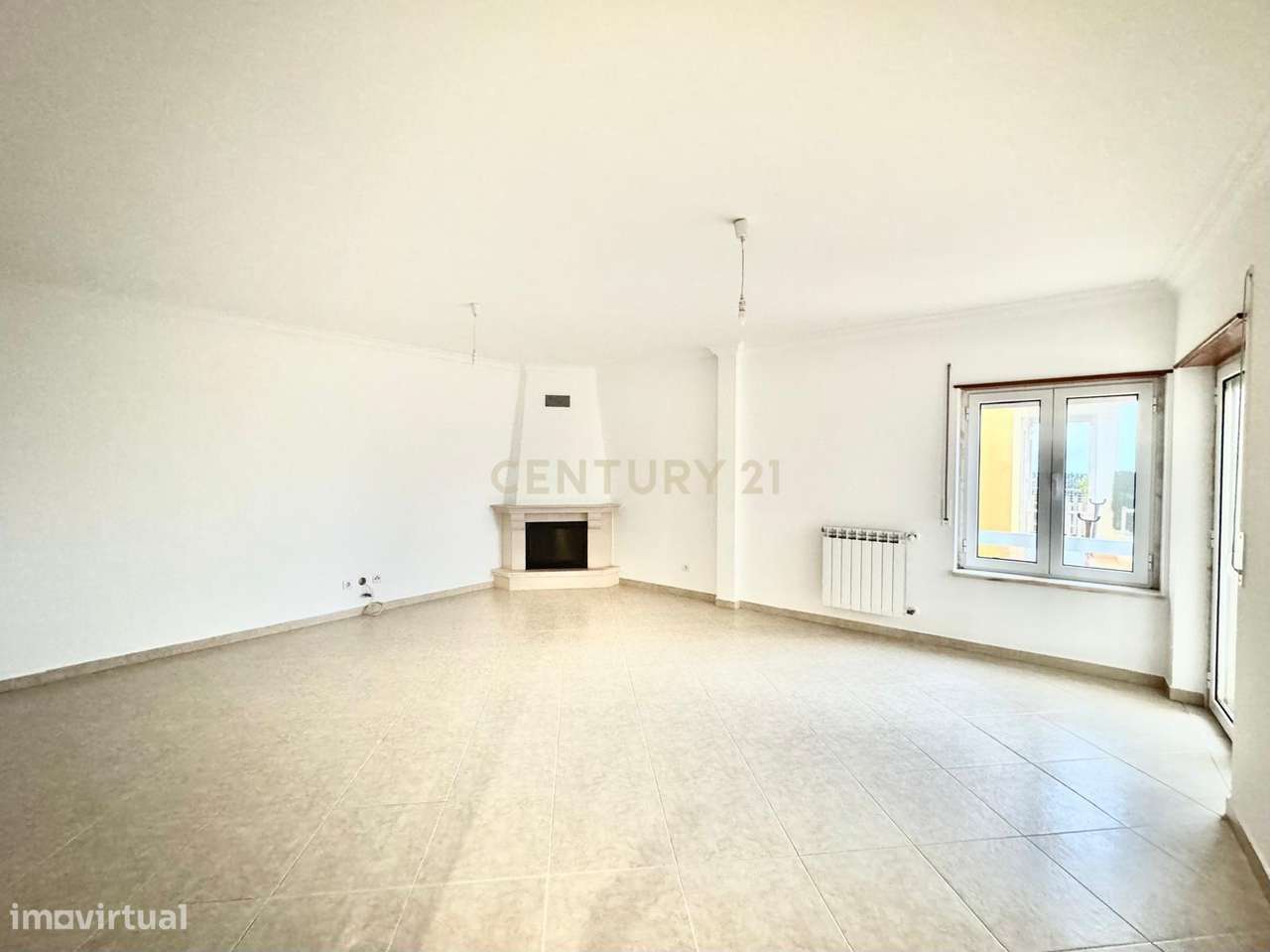 Apartamento T2 totalmente renovado no centro de Mafra, com 107m2 e 2 t - Grande imagem: 3/19