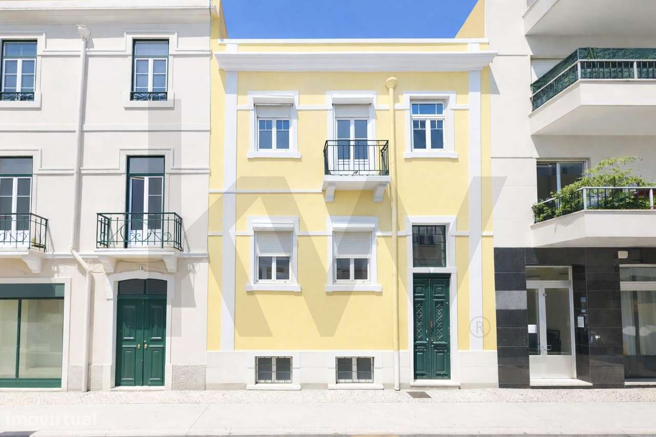 A sua Moradia de Sonho no Coração de Lisboa – Prédio com Jardim Privat-13