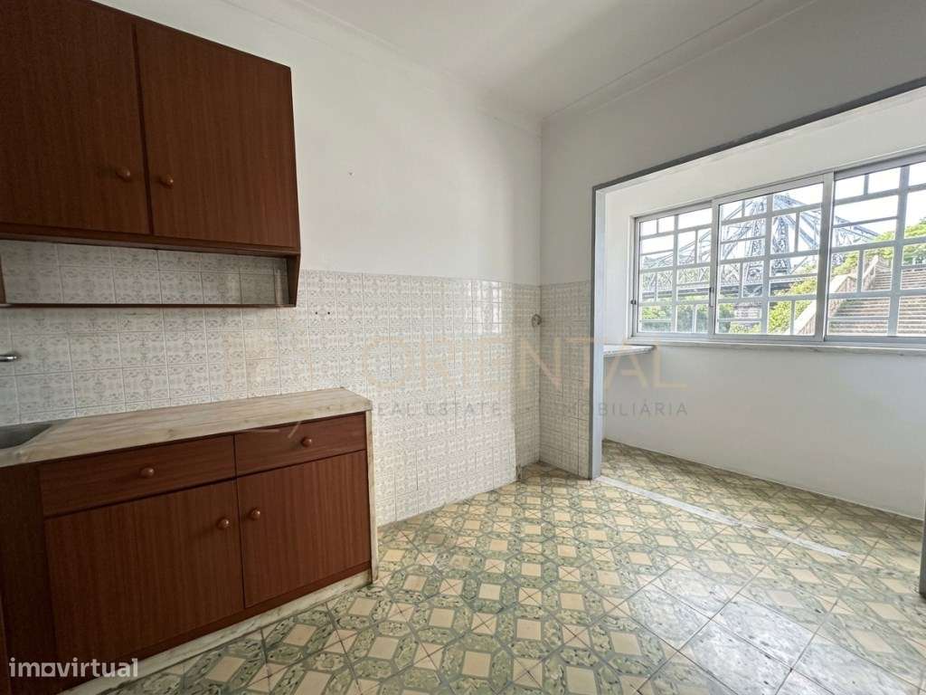 Apartamento T2 localizado na Calçada de Carriche, no Lumiar.-6