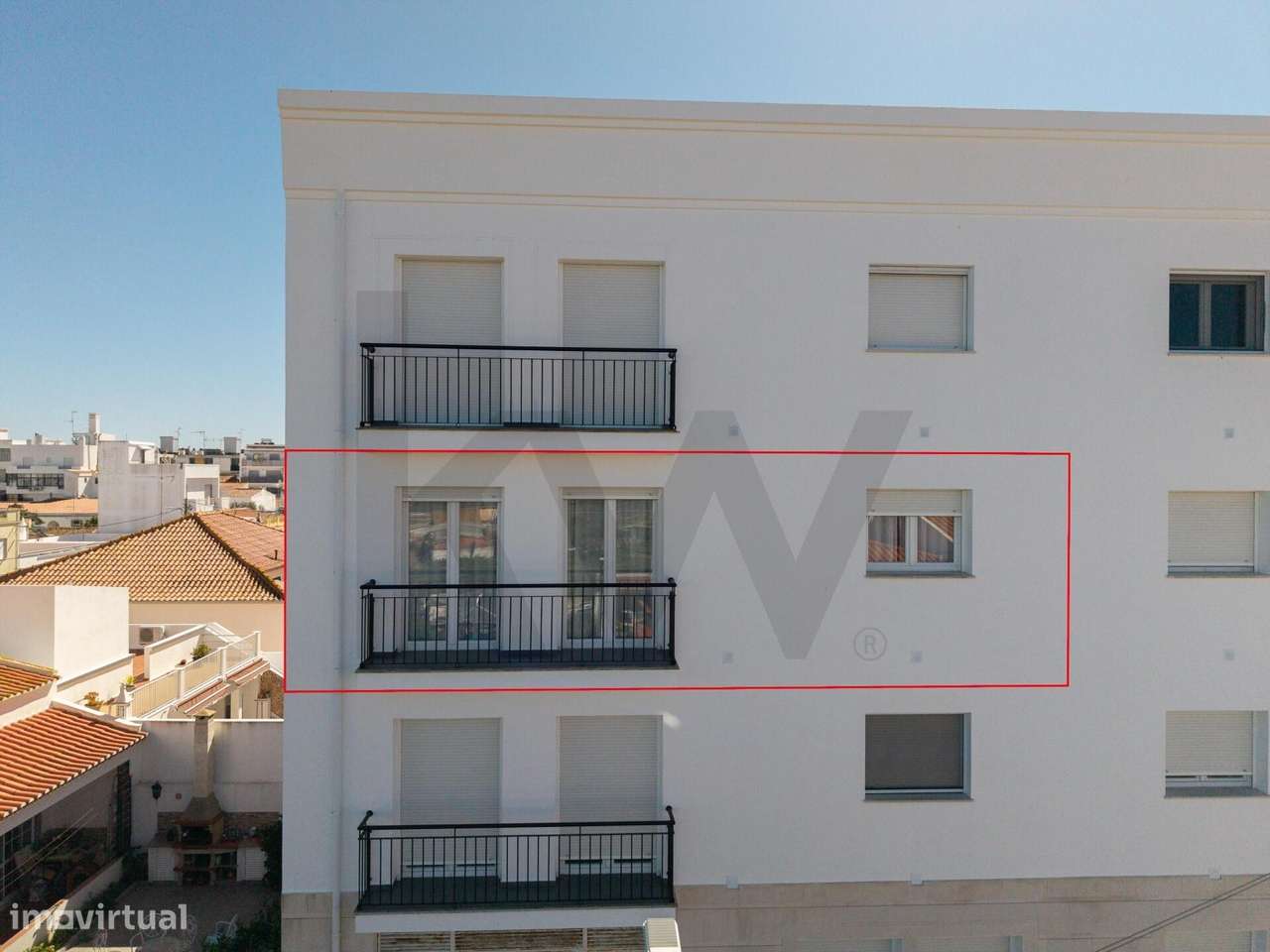 Apartamento T3 único com 3 lugares de estacionamento - VRSA-30