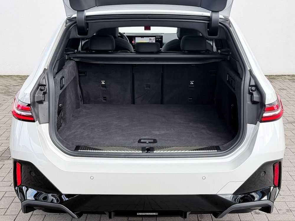 BMW Seria-5 520D Xdrive MHEV M Sport 2025 — zdjęcie 7