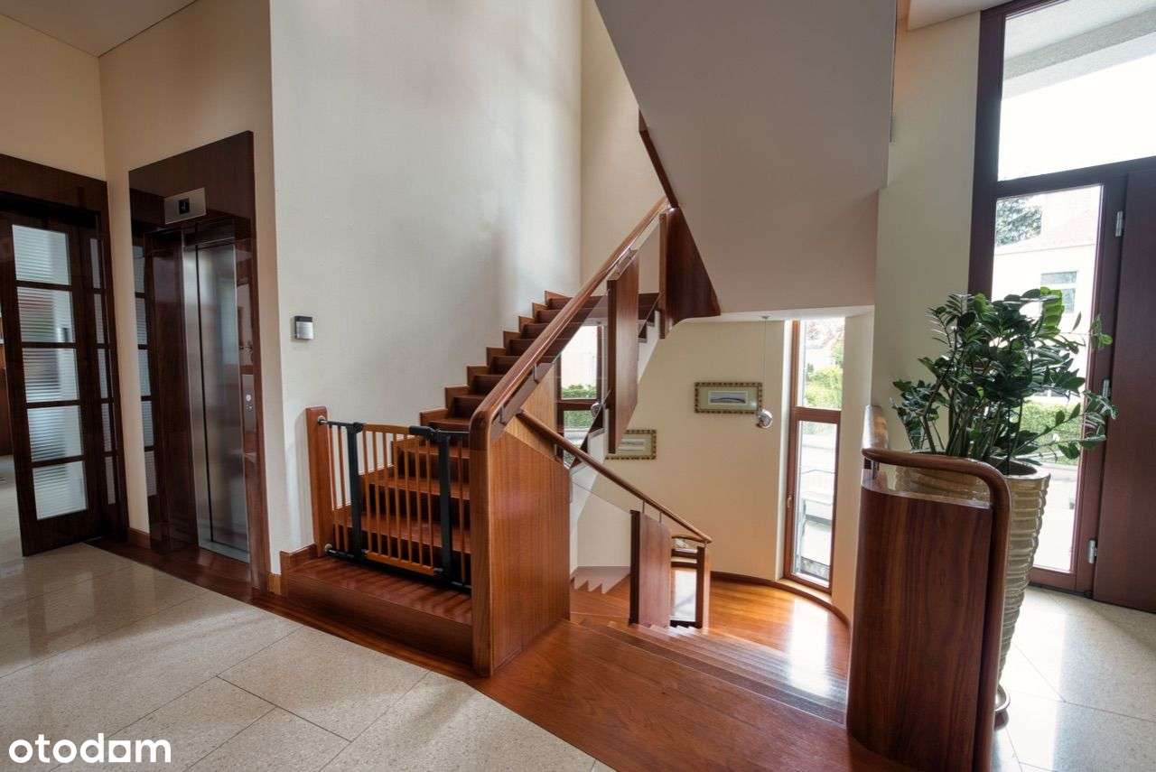 Ekskluzywna willa z basenem i windą w Centrum-11