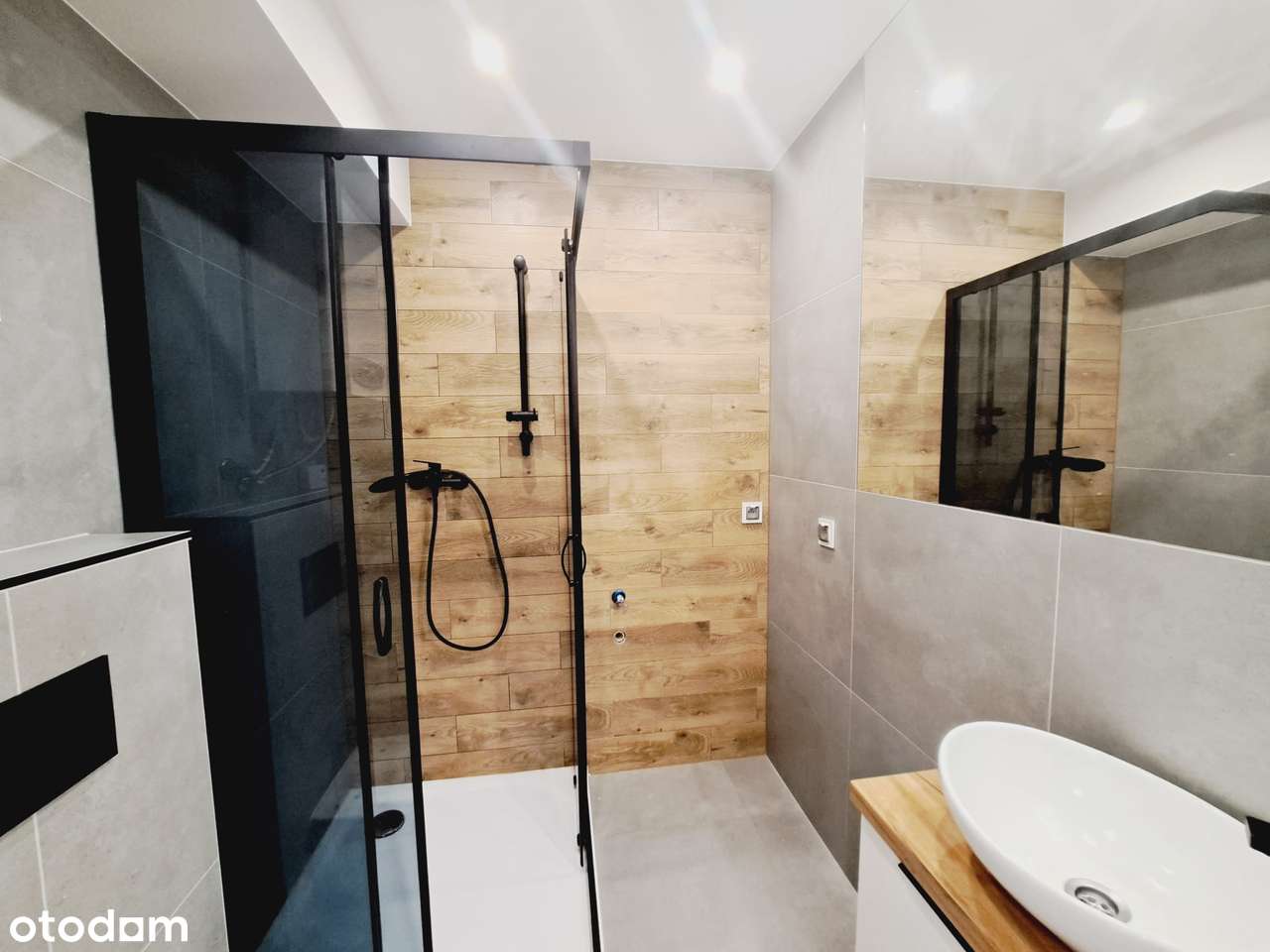 4 pokoje po generalnym remoncie na 1 piętrze, blisko Politechniki-16