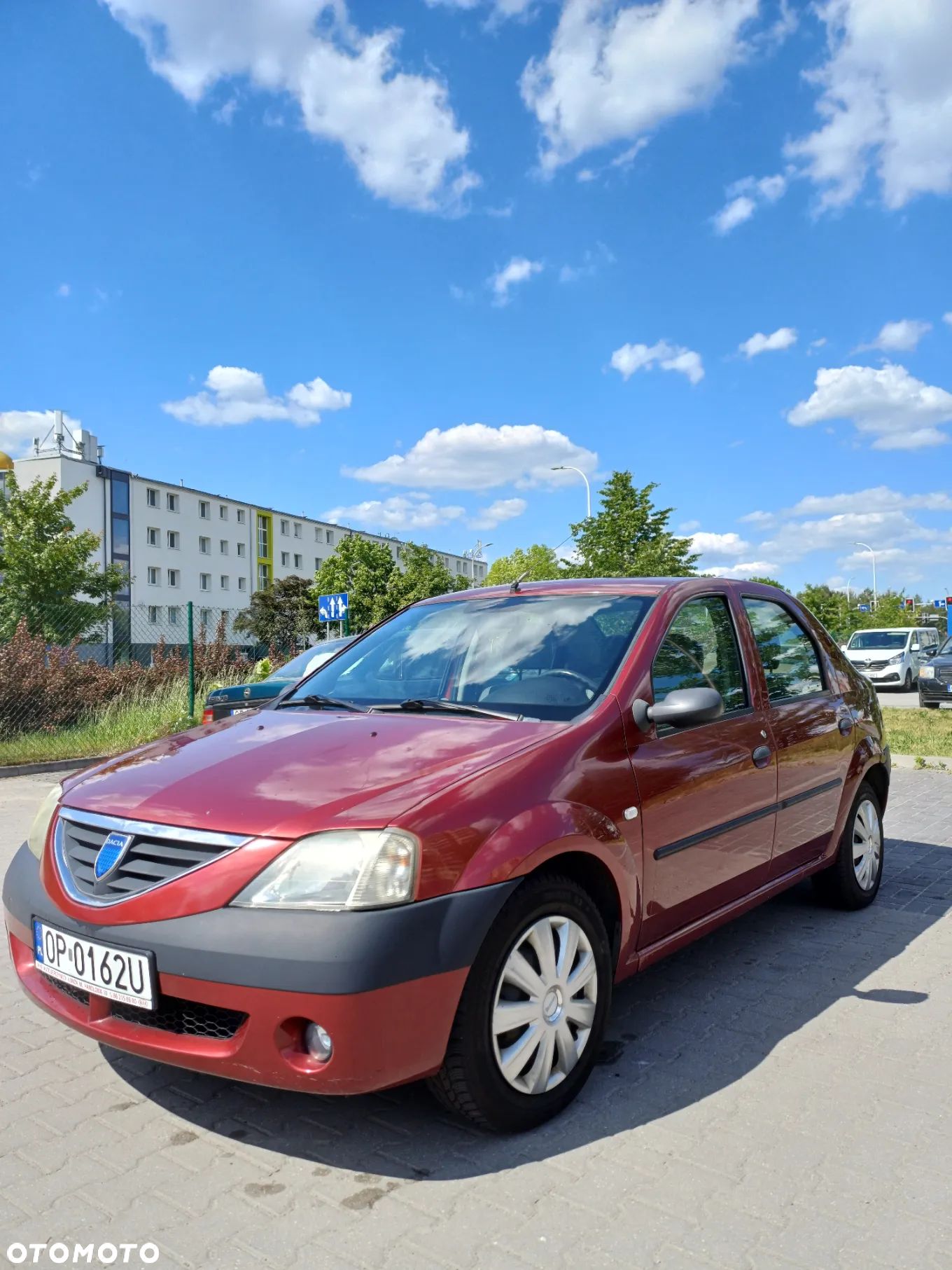 Dacia Logan 1.6 Ambiance - 1