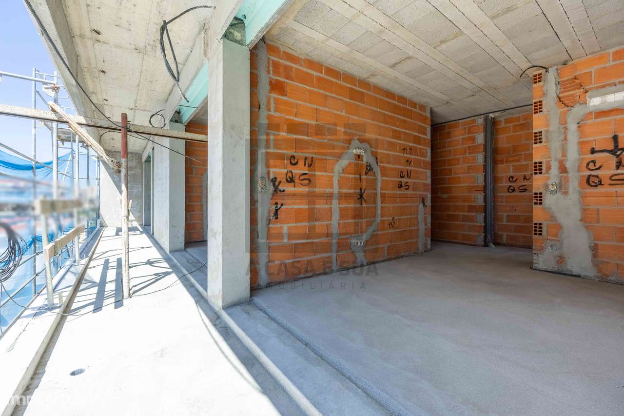 Moradia T3+1 Nova com Piscina em São Félix da Marinha, V.N.G.-21