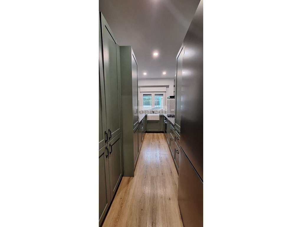 T2 remodelado em São Pedro do Estoril - Grande imagem: 3/19