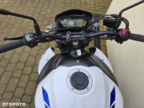 Suzuki GSX - 7