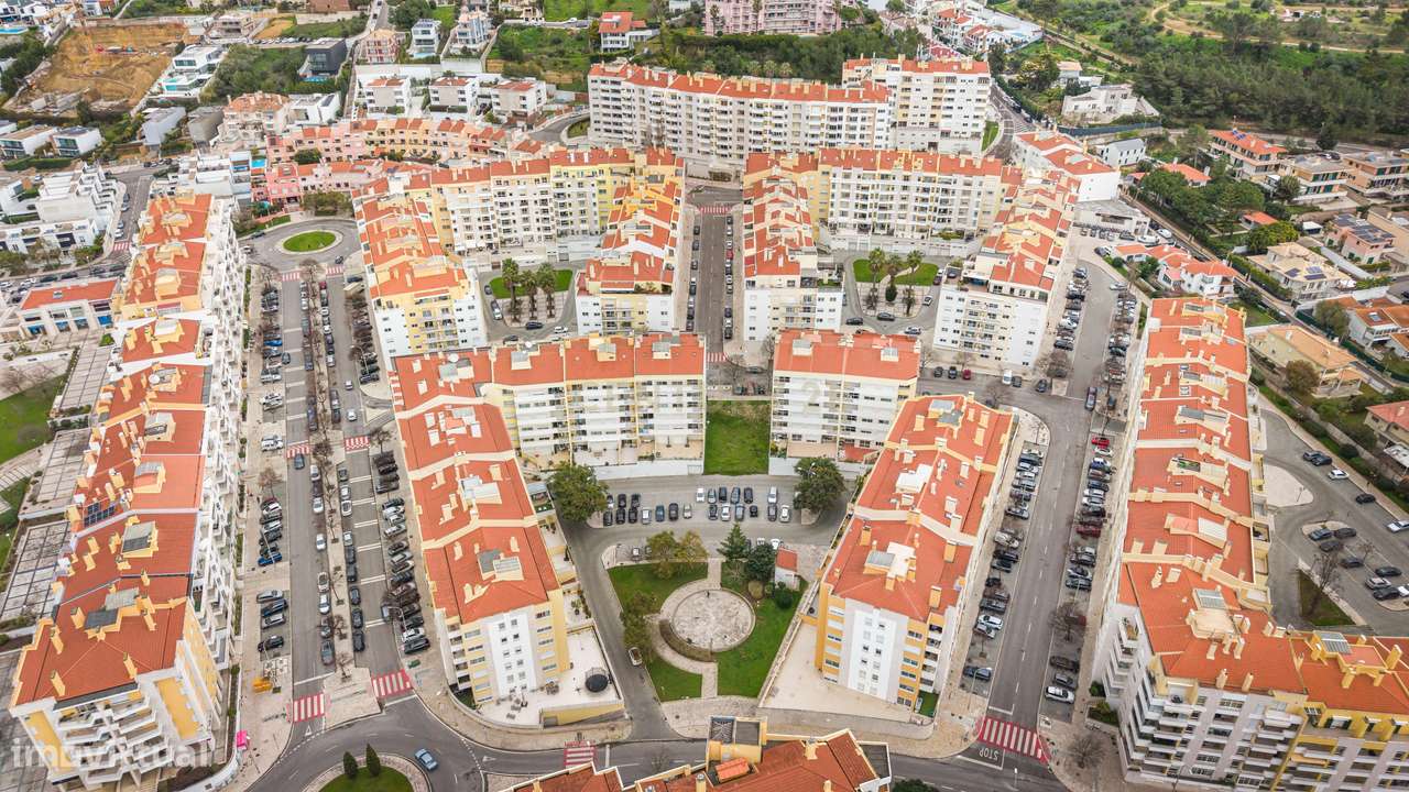 T3 com Terraço de 50m² a Sul, Garagem e Arrecadação | Jardins da Pared-33