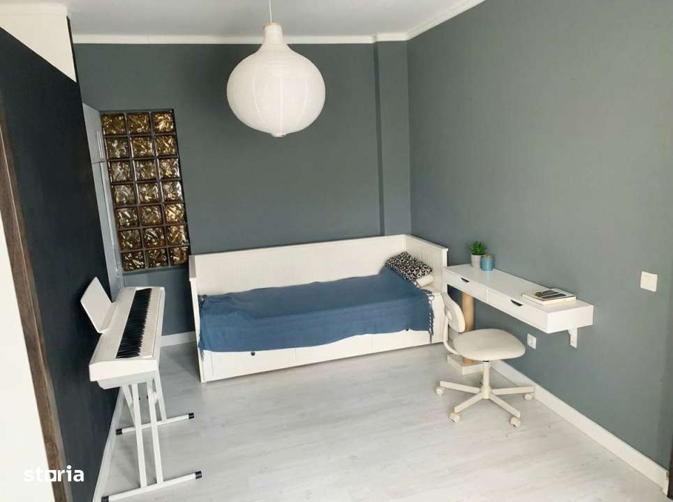 Vand apartament boem, intr-un bloc ca un refren-4