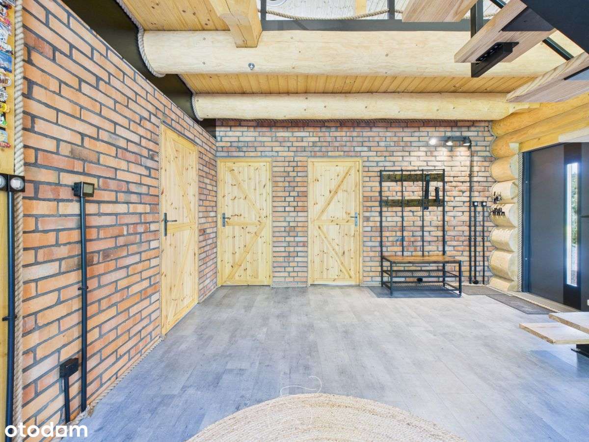 Dom z drewnianego bala-8