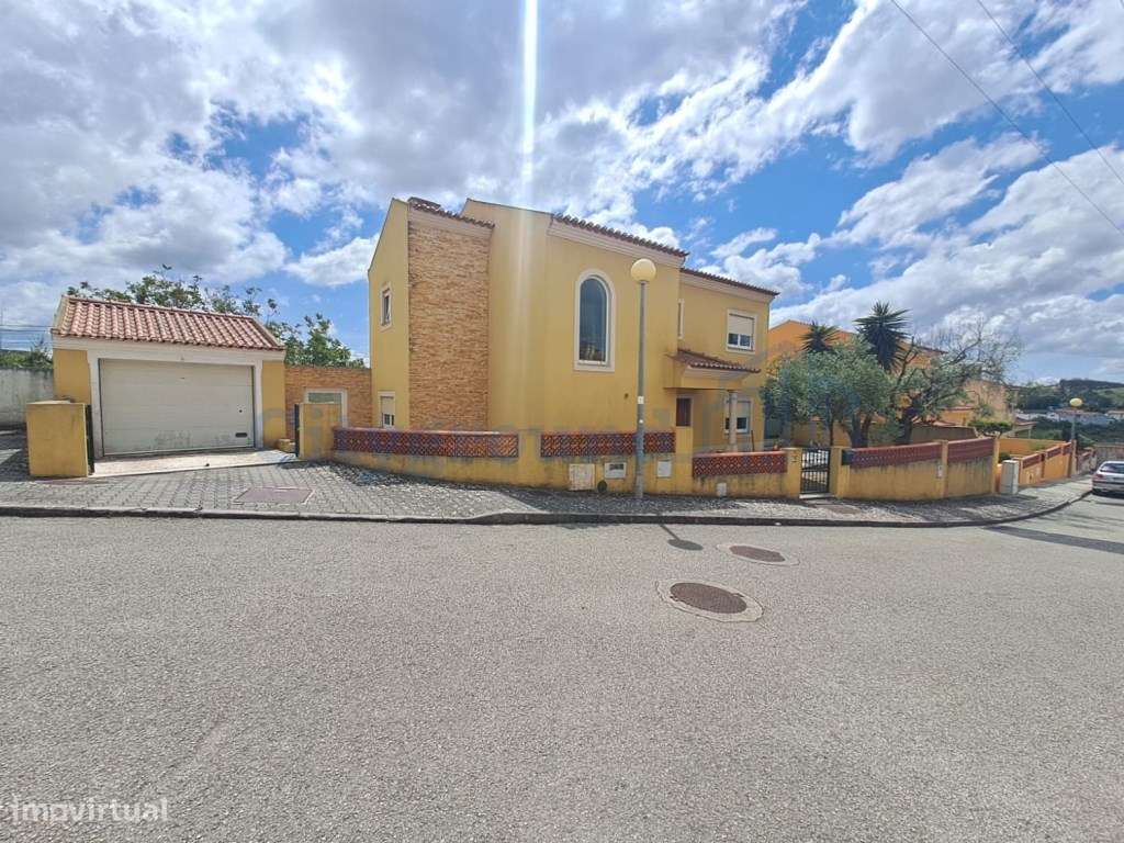 Moradia V4+1 em Roliça, em condomínio Domicillium Villas-31