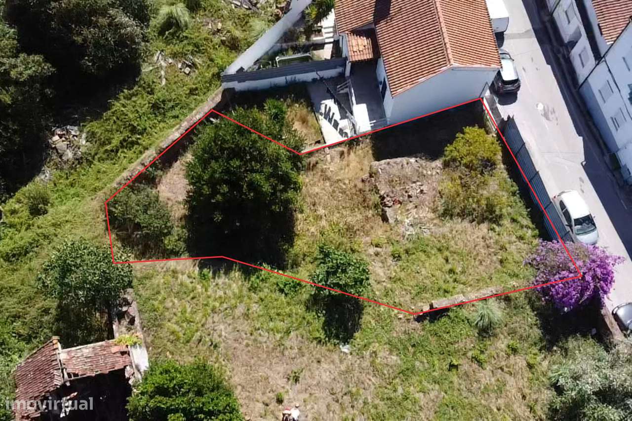 Terreno com viabilidade de construção-1