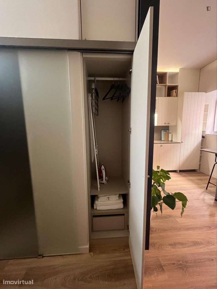Apartamento com 1 quartos - localizado em Castelo Lisbon - Grande imagem: 2/9