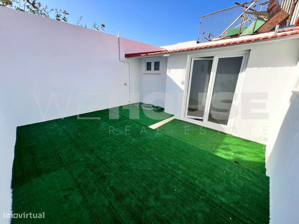 Moradia T2 Moderna com Logradouro em Santo António da Charneca - Ba...-17