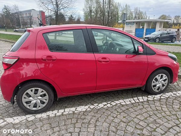 Toyota Yaris 1.5 Premium - 4