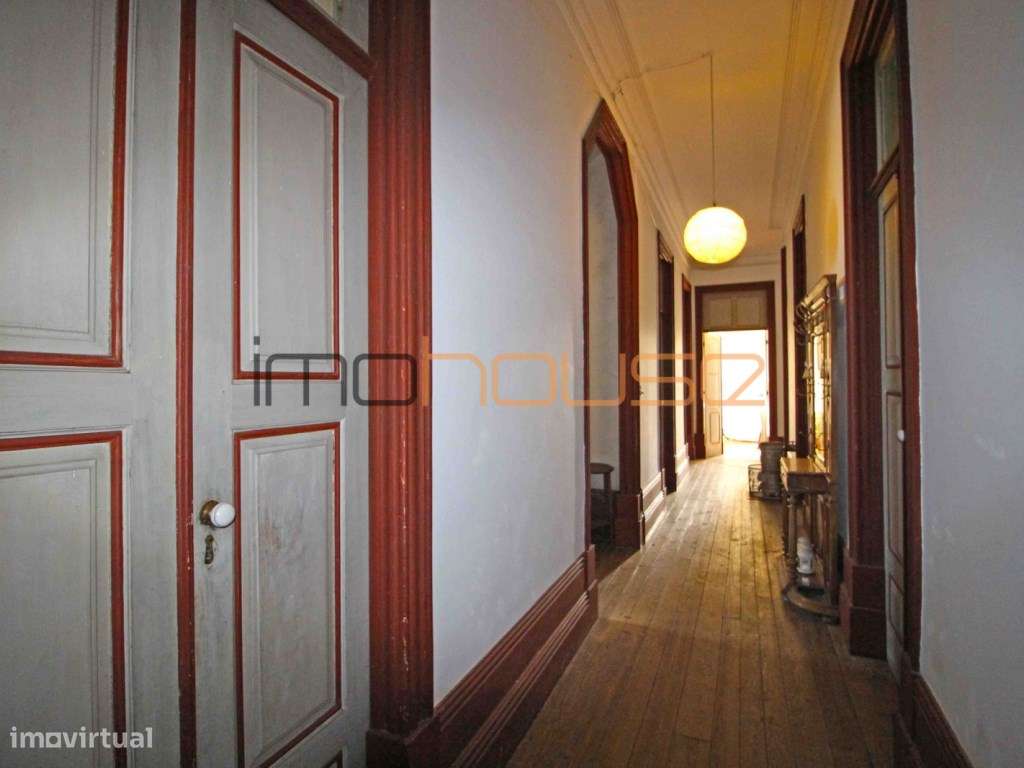 Casa senhorial do século XIX ( Zona Espaço Central II)-39