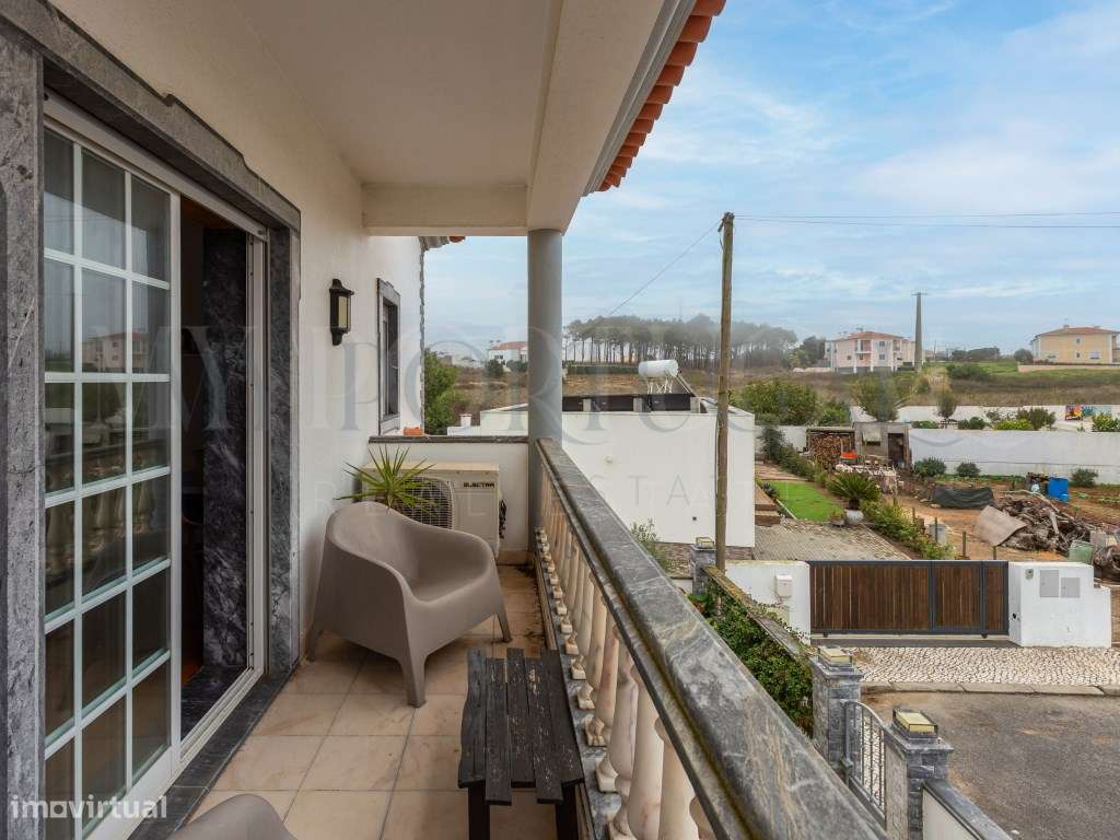 Moradia T4+1 em Ribamar: Onde o Mar e o Conforto se Encontram-39