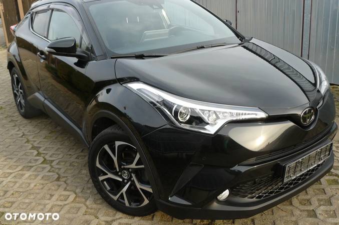 Toyota C-HR 1.2 Turbo Team Deutschland - 9