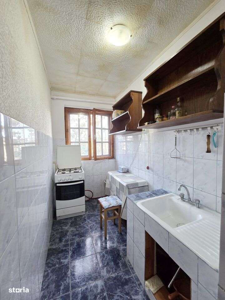 VANZARE 2 CAMERE - ORAS GAESTI - BLOC 29 - Imagine principală: 4/9