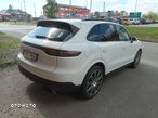 Porsche Cayenne Platinum Edition - 2