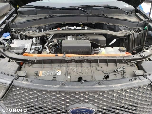 Panel Radia Ford Explorer Interceptor 2020- - 4
