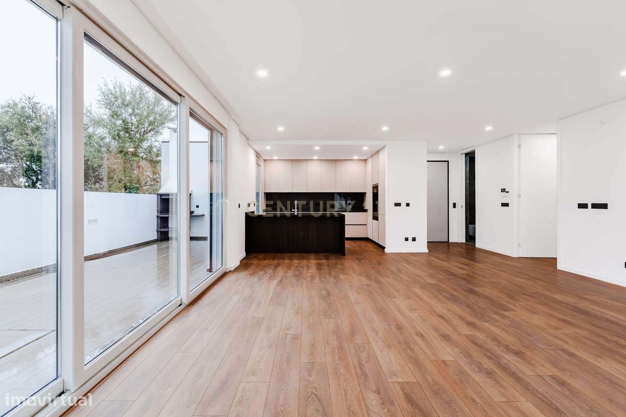 Moradia T3 Nova com Piscina em Palmela - Urbanização calma junto à A33-3