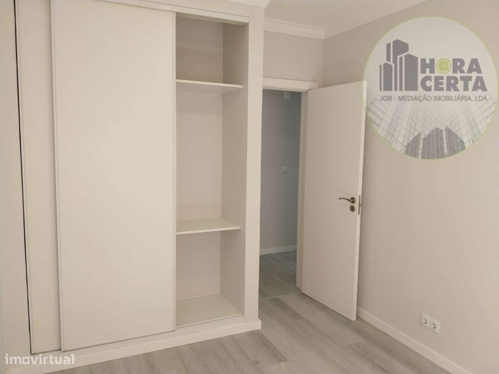 Apartamento T2 em Corroios!-15
