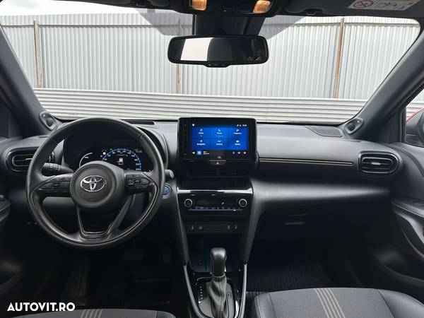 Toyota Yaris Cross 1.5 VVT-i HSD 4x4 Exclusive Adventure - 17