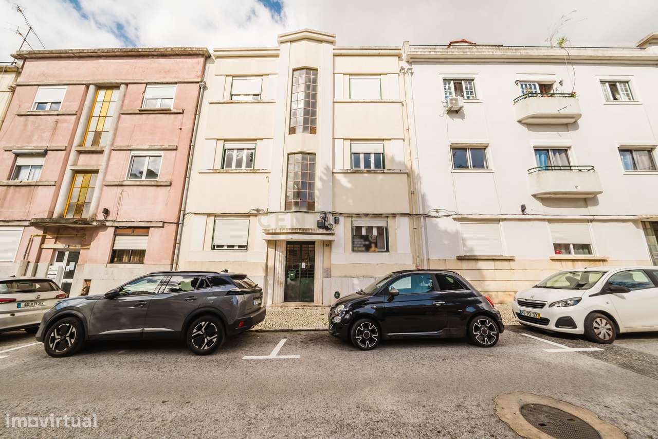 T2 com Amplo Terraço Privativo em Lisboa-34