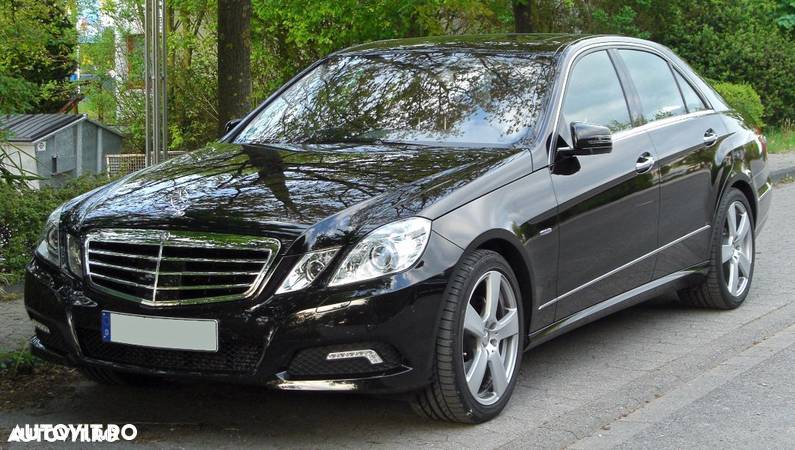 Dezmembrez Mercedes w212 E classe Class 2011 - 1