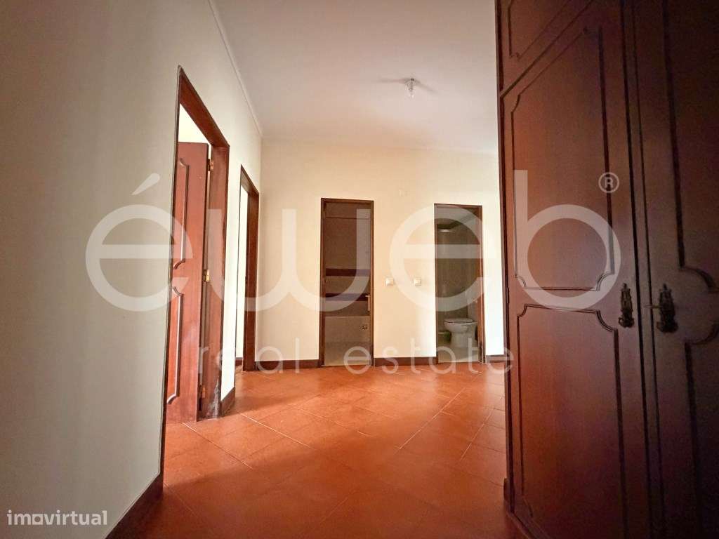 Apartamento T4, Bonfim, Setúbal-34