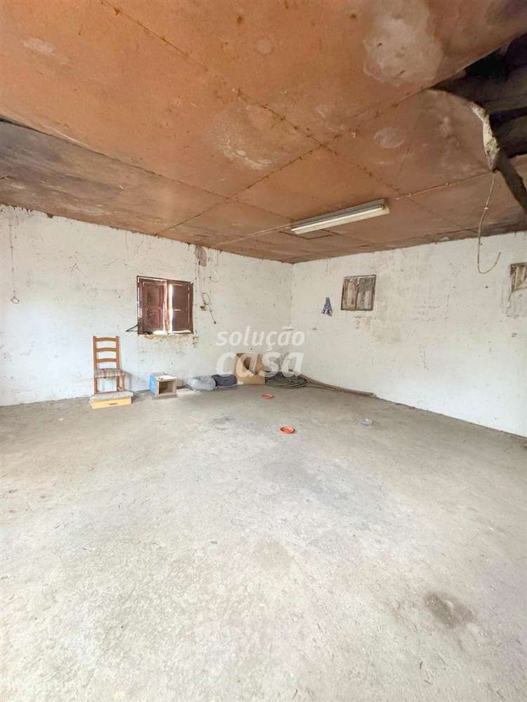 Moradia Térrea com Anexo e Poço – Excelente Localização em Vila Nova d - Grande imagem: 5/9