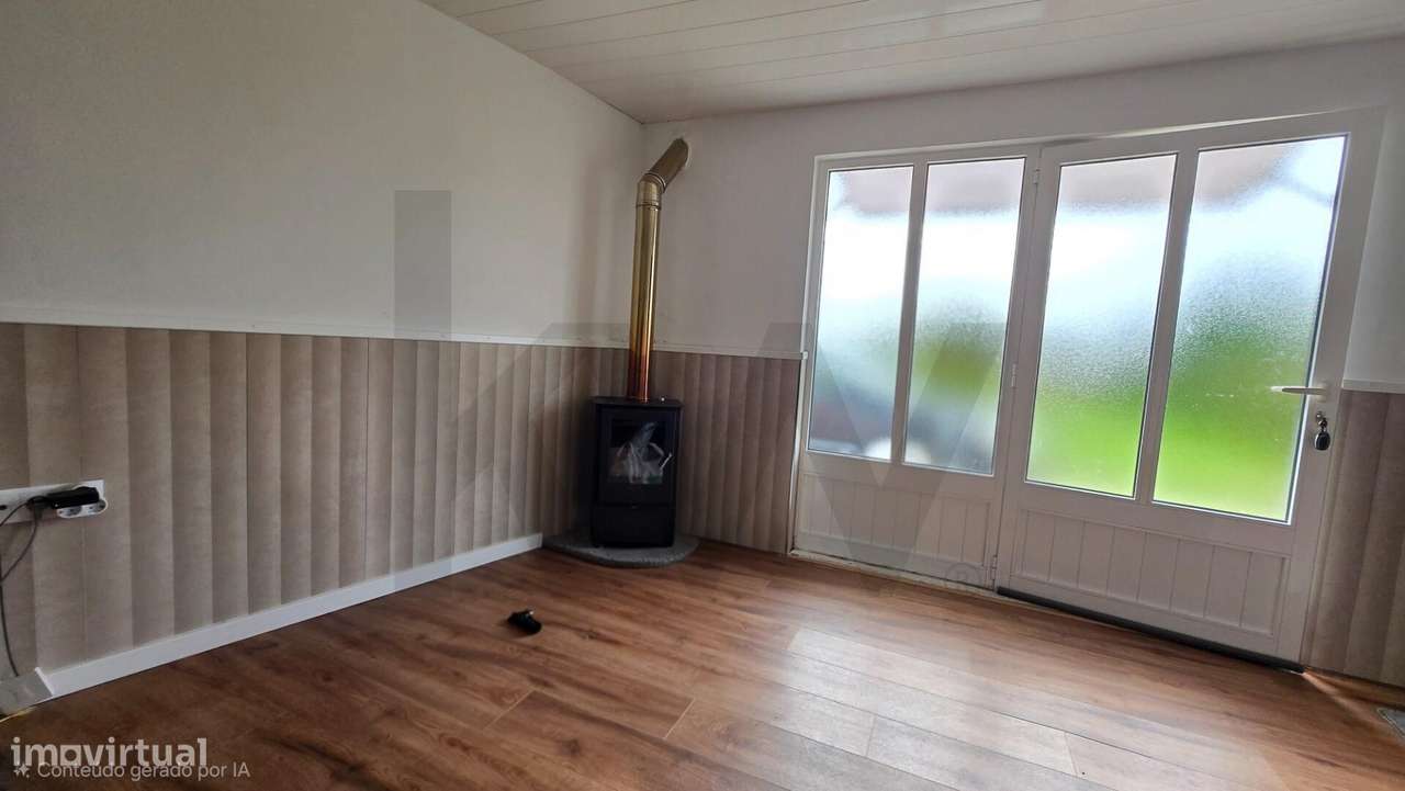 Moradia Gandaresa em  Rio Tinto ouca vagos com terreno e floresta-6