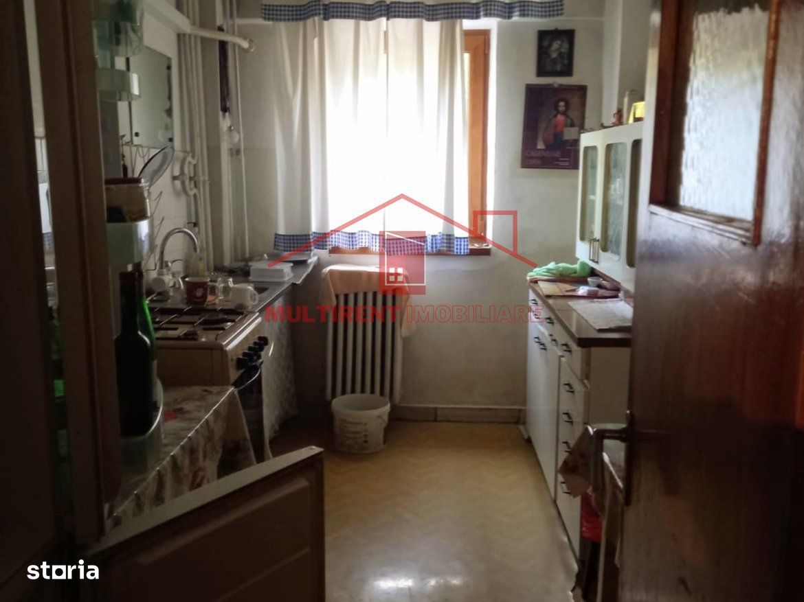 Apartament 3 camere str.Gavrilv Corneliu- zona Piata!