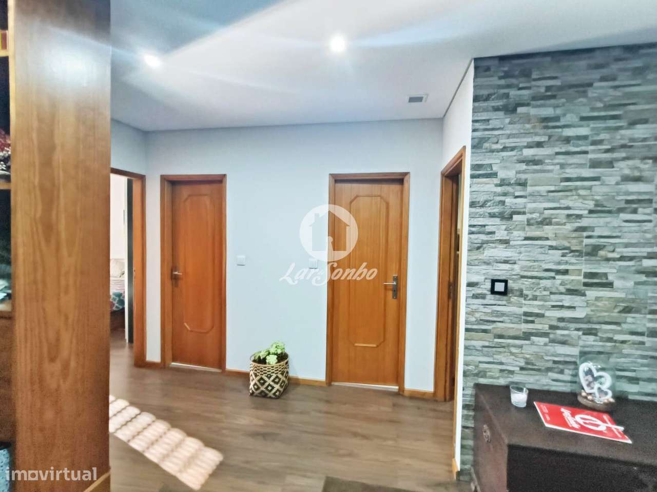 Apartamento T3, com excelentes áreas, na Rua da Ferraria, Rio Tinto...-2