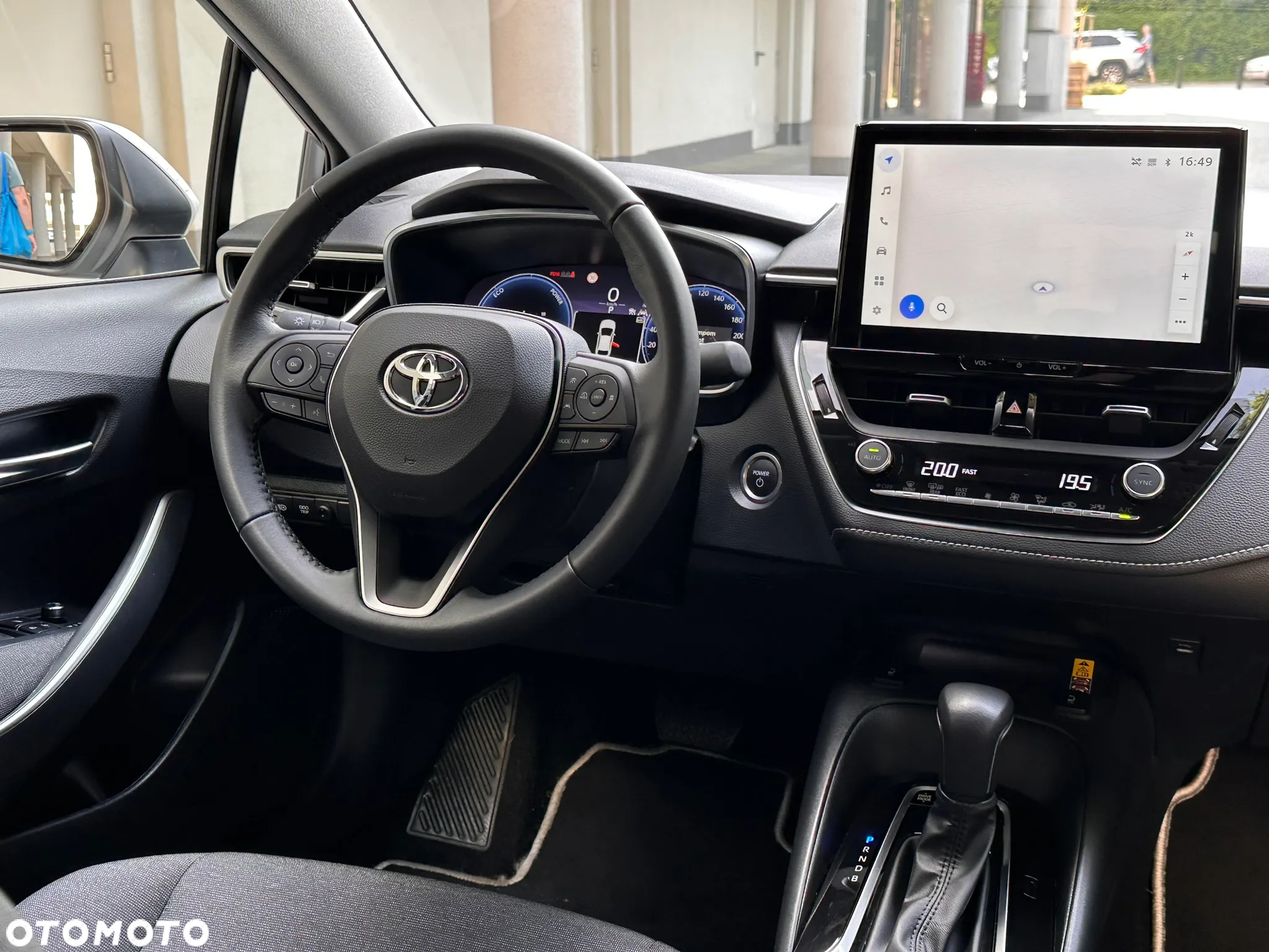 Toyota Corolla 1.8 Hybrid Style - 16