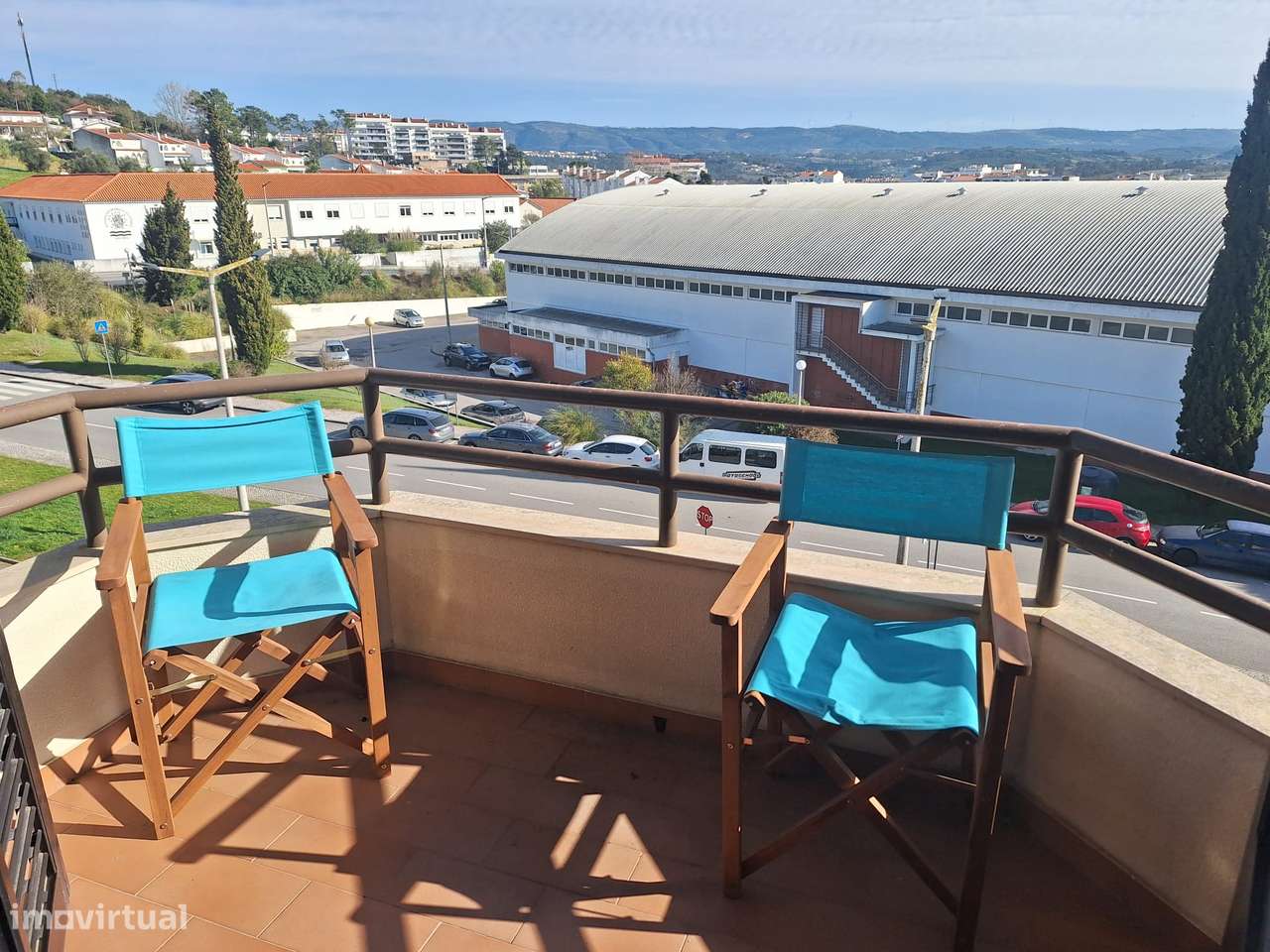 T4 com Estúdio em Bonito Prédio-20