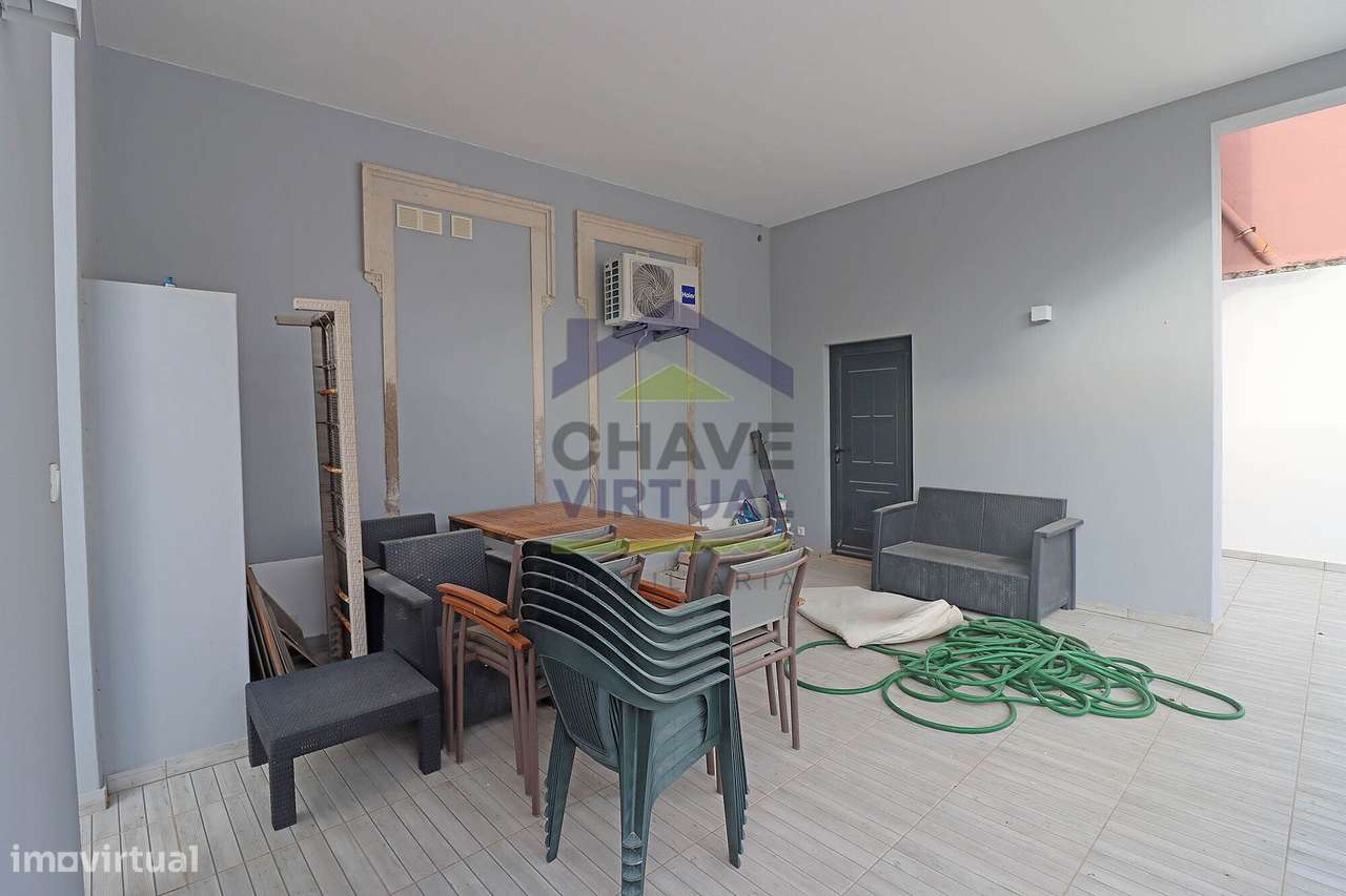 Apartamento T3 com Terraço Amplo - Centro Bombarral-30