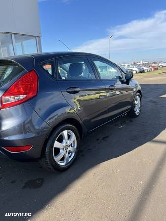 Ford Fiesta 1.4 TDCi Ambiente - 10