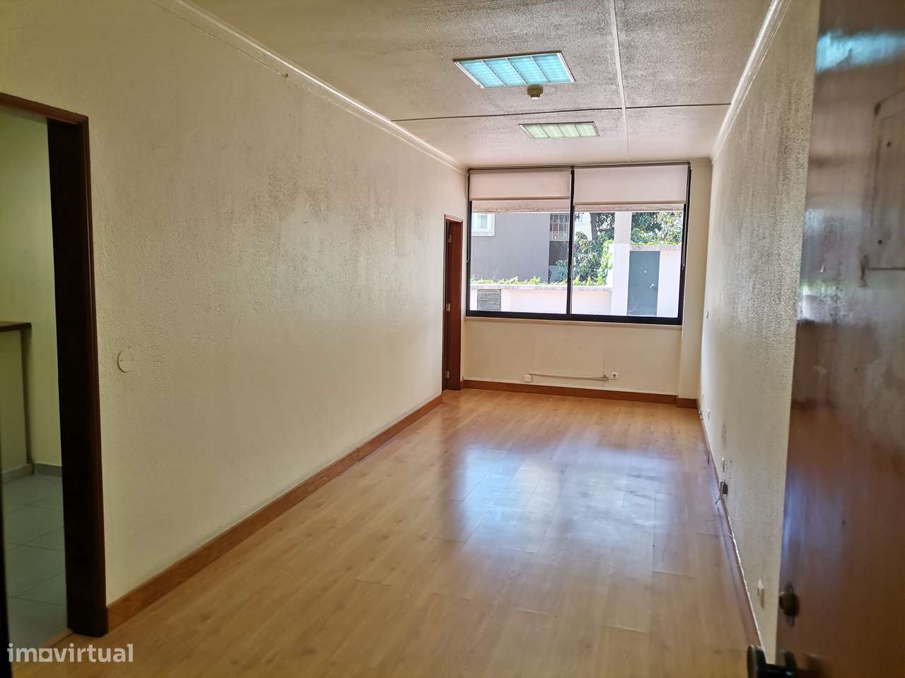 Escritório c/luz natural, próximo Av Liberdade, parqueamento, terraço-9