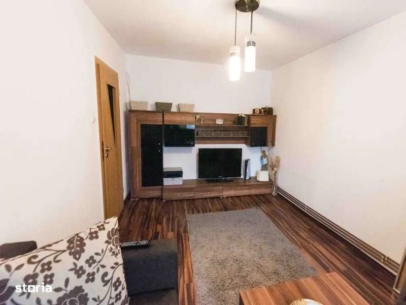 Apartament 3 camere – zona Lipovei-Centrala proprie - Imagine principală: 5/8