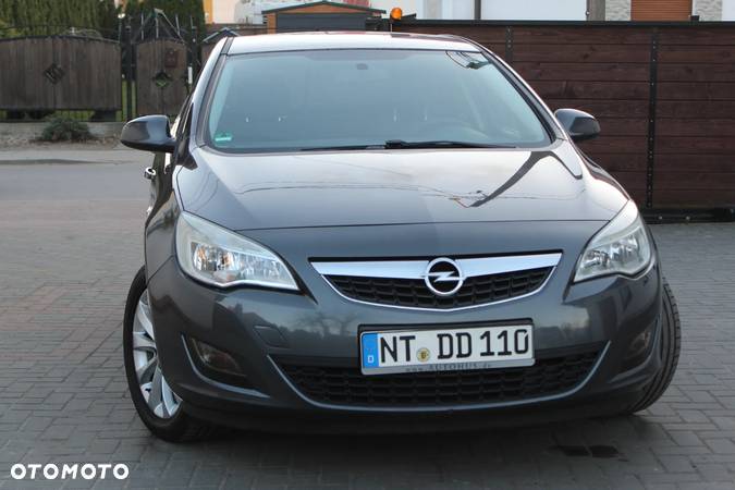 Opel Astra 1.7 CDTI DPF Innovation - 8